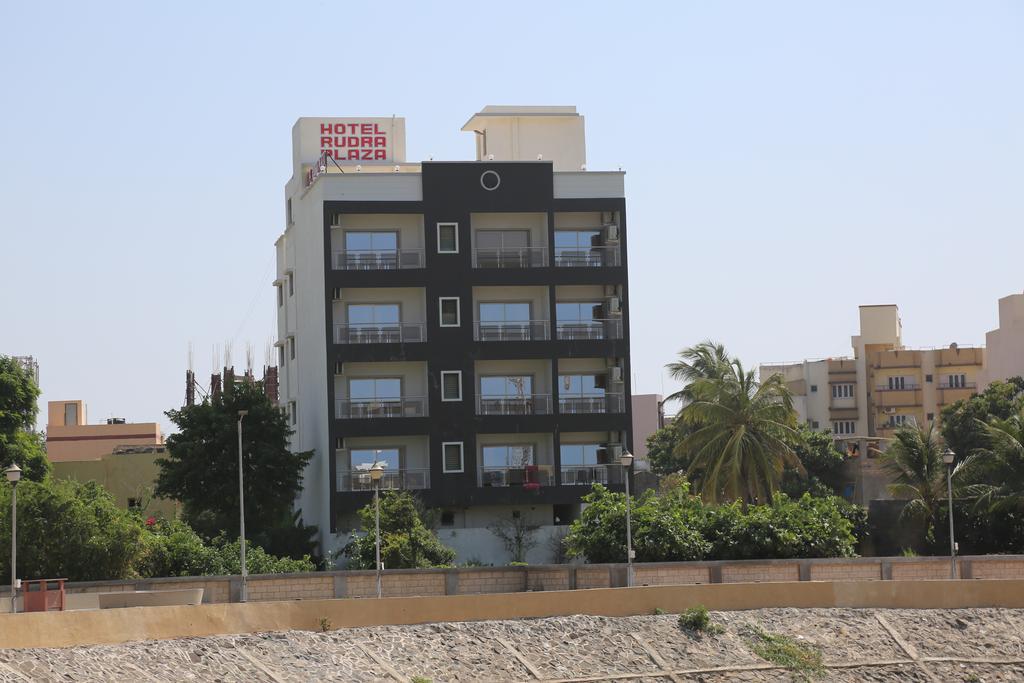 Hotel Rudra Plaza Dwārka Exteriör bild