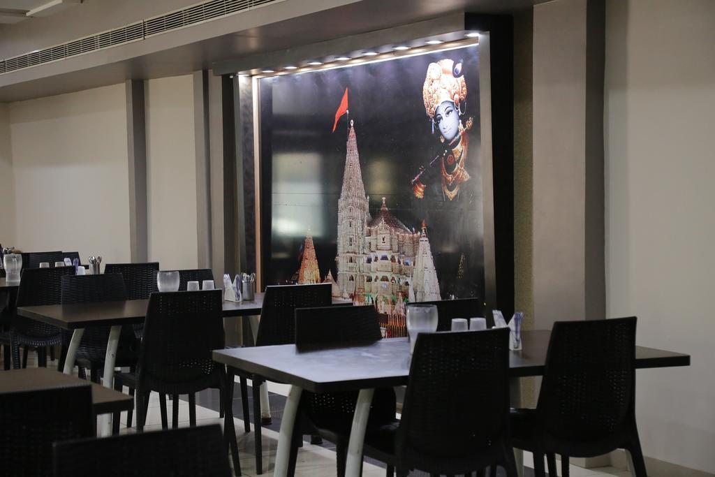 Hotel Rudra Plaza Dwārka Exteriör bild